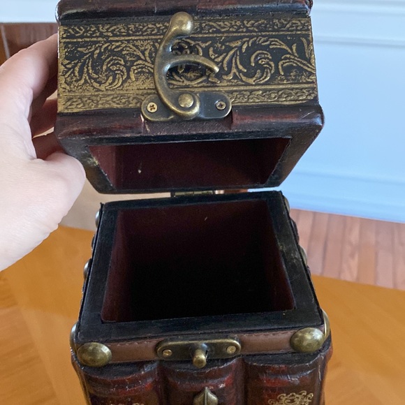 Vintage wooden handmade vine carrier, display, storage with  brass handle - Picture 3 of 11